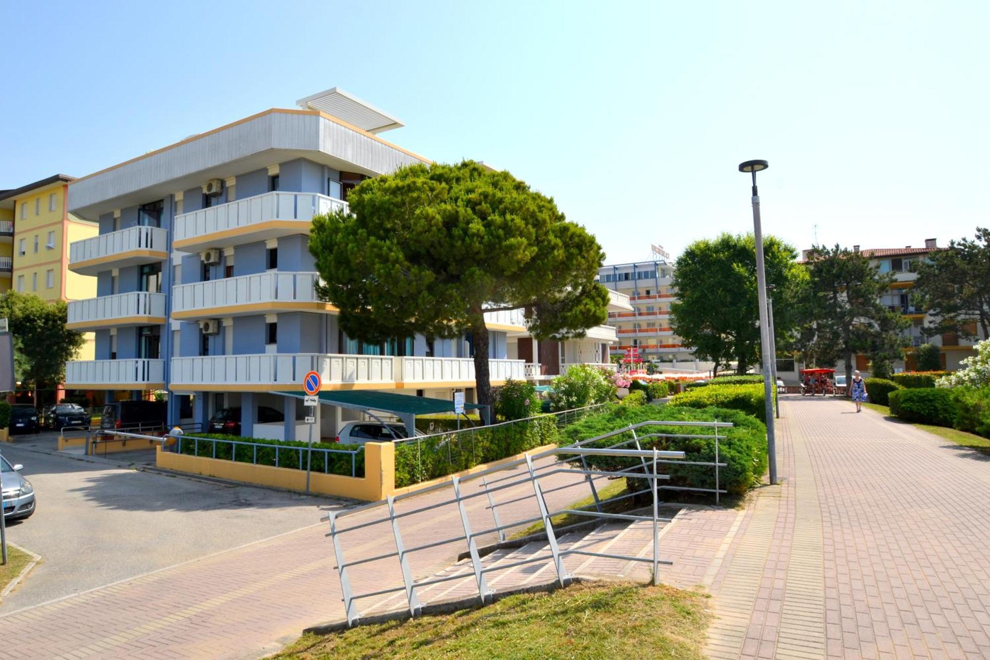 Onda Azzurra Apartment *